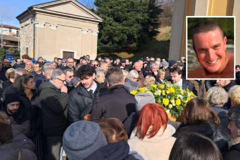 Folla per l'addio a Paolo Sosio