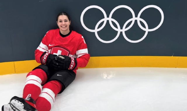Nicole Vallario, giocatrice di hockey su ghiaccio della nazionale svizzera, legata a Lavena Ponte Tresa