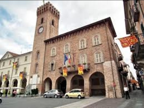 Giallo nell'Astigiano: 17enne trovata morta