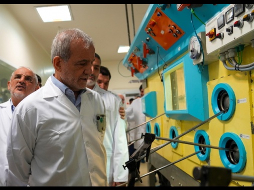 Agenzia nucleare Iran, pronti a diluire l'uranio in cambio revoca sanzioni