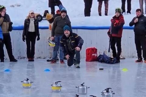 Macugnaga, il curling con le pentole conquista RadioDeejay