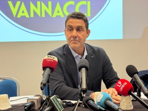 Vannacci passa al gruppo dei non iscritti all'Eurocamera