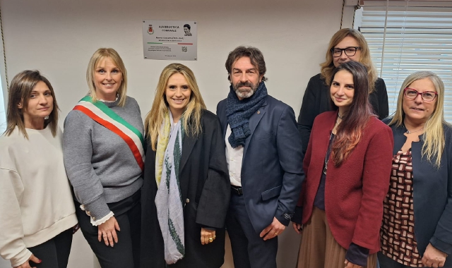 La cerimonia d’intitolazione delle sale della biblioteca comunale a Norma Cossetto