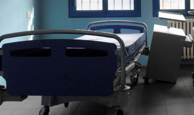 L’episodio di violenza sessuale sarebbe accaduto nel reparto sanitario del carcere di via per Cassano nel 2022