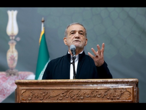 Pezeshkian, pronti a verifiche sul nucleare ma non cederemo a coercizione