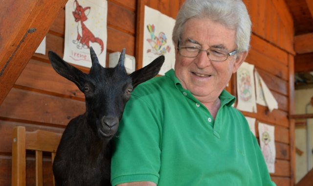 Domani a Luino l’addio a Giancarlo Galli, l’angelo degli animali