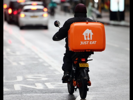 Siglato il rinnovo dell'accordo integrativo per i rider Just Eat
