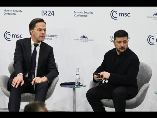 Zelensky, 'Europa assente al tavolo delle trattative, è un grave errore'