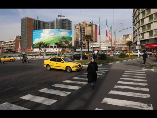 Polizia, a Monaco 200.000 in piazza contro il regime iraniano