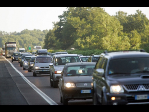 Incidente in A1, autostrada chiusa tra Firenze sud e Incisa