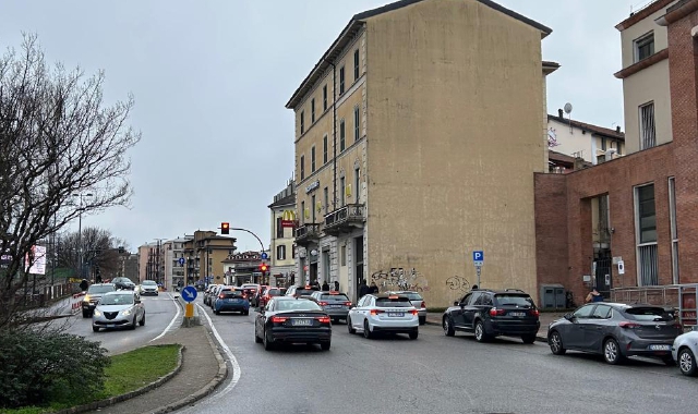 Varese, rapina con il coltello