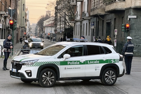 Le rubano le targhe e le arriva la multa