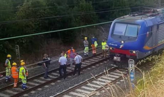 Tragedia sui binari, bloccata la Novara-Domo