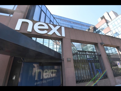 Escono i fondi Bain e Advent, il patto di Nexi scende al 41,4%