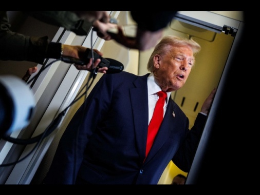 Trump insiste, 'se l'Iran non fa l'accordo ci saranno conseguenze'