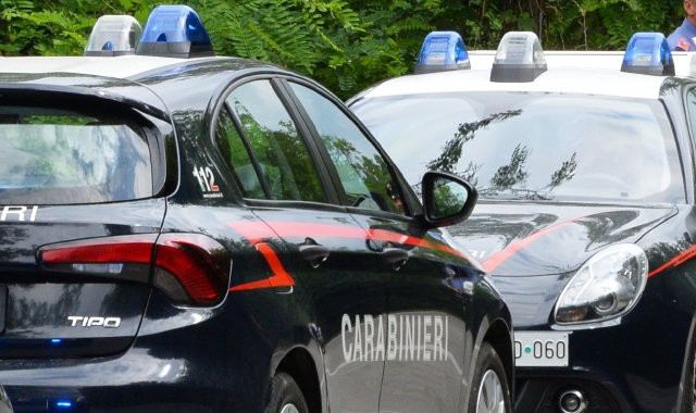 «Donne e cani non mi piacciono». E scatena il terrore