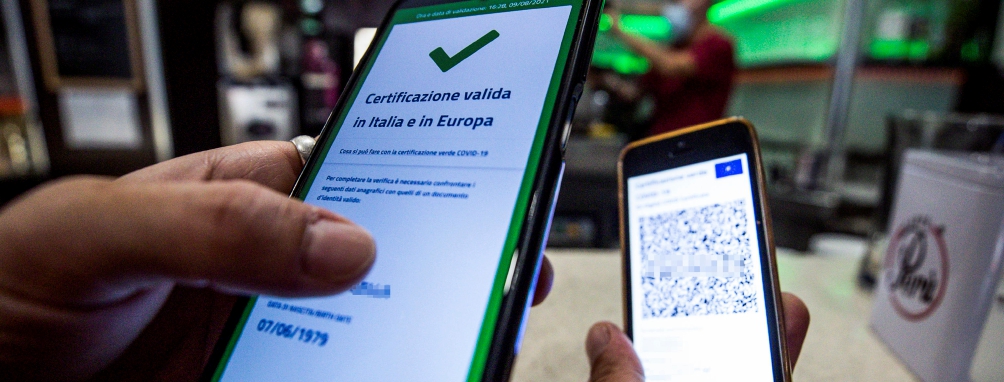 Falsi certificati per il green pass: tutti assolti