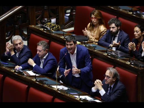 Avs riunisce a Roma 500 amministratori locali, meno armi e più welfare