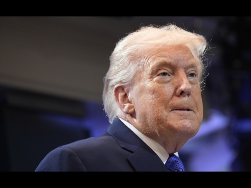 Trump alza i dazi globali dal 10% al 15% 'con effetto immediato'