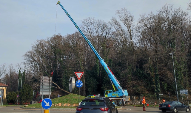 Il cantiere davanti allo stadio