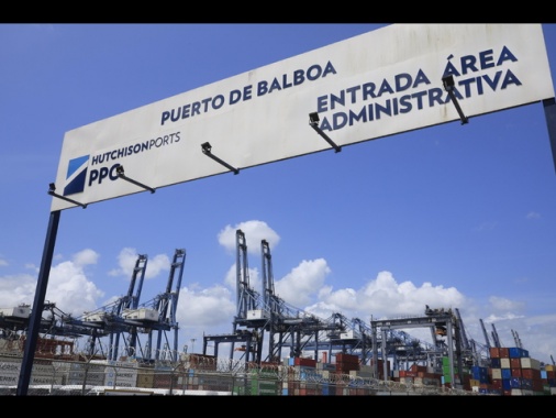 Ck Hutchison contro l'acquisizione di due porti da parte di Panama