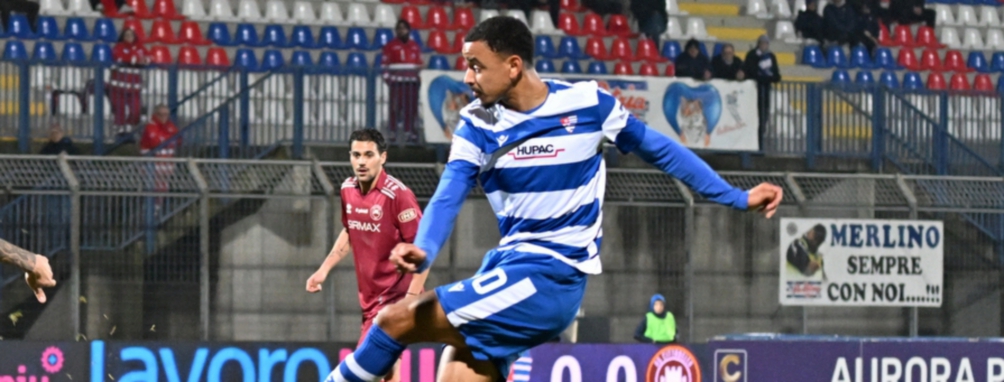 Cori razzisti contro Schirò della Pro patria: Brescia sanzionato