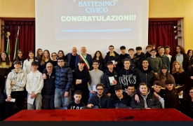 Olgiate Olona “battezza” i suoi neodiciottenni