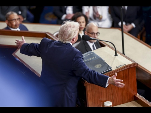 Trump, preferisco la democrazia ma l'Iran non avrà mai il nucleare