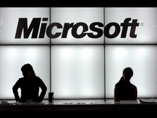 Giappone, raid antitrust su Microsoft per il cloud