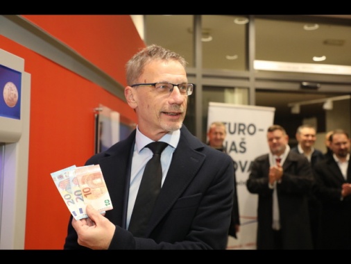 L'Eurocamera conferma Vujcic come vicepresidente della Bce e Michaud all'Eba