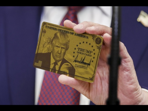 Trump vuol far coniare un dollari d'oro con la sua immagine