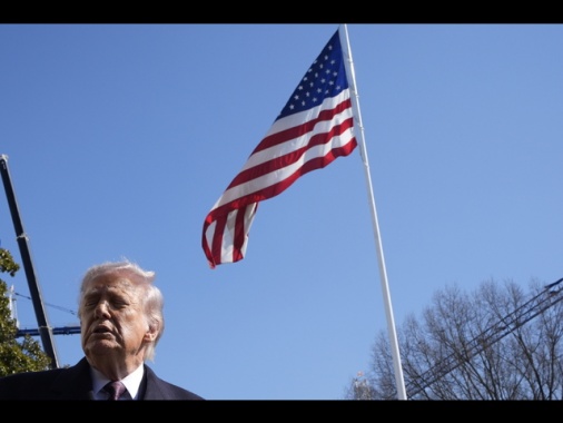 Trump, distruggeremo i missili dell'Iran, non avrà il nucleare