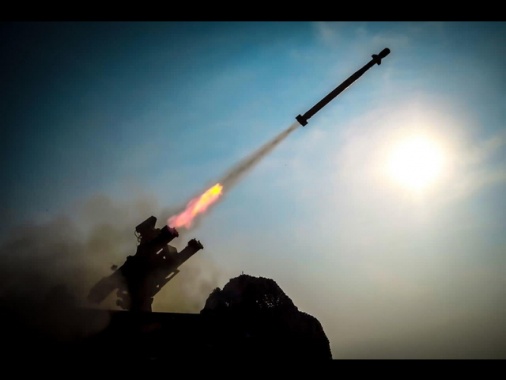 Emirati, una vittima nell'attacco dell'Iran a Abu Dhabi