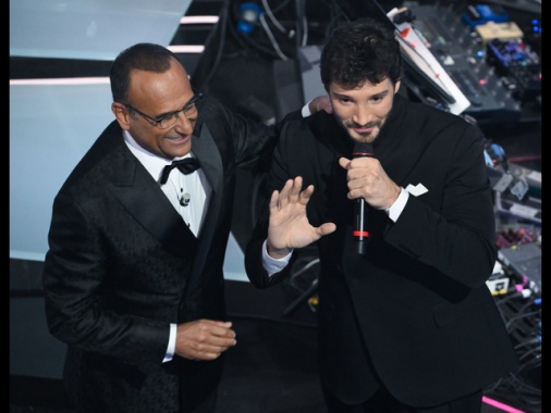 Conti, De Martino conduttore e direttore artistico di Sanremo 2027