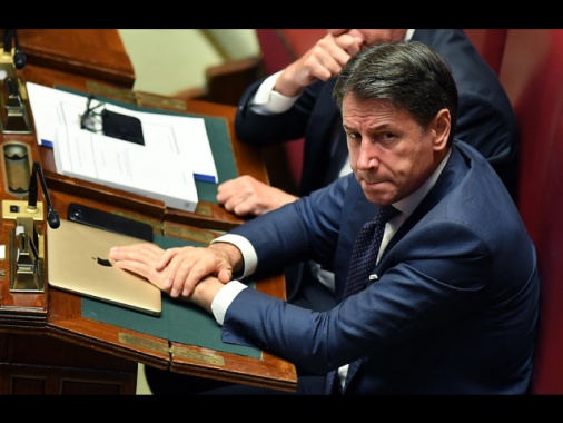 Tensione Tajani Conte. 