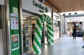 Aggredisce il vigilante per due lattine: arrestato 29enne