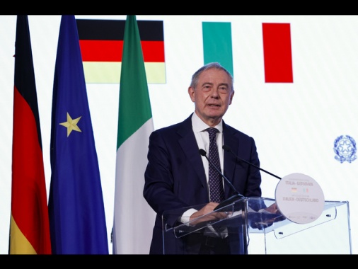 Urso convoca Commissione di allerta rapida prezzi su carburanti e inflazione