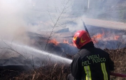 Fiamme in un cascinale a Crevoladossola
