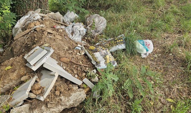 Rifiuti abbandonati: dieci verbali in soli due mesi