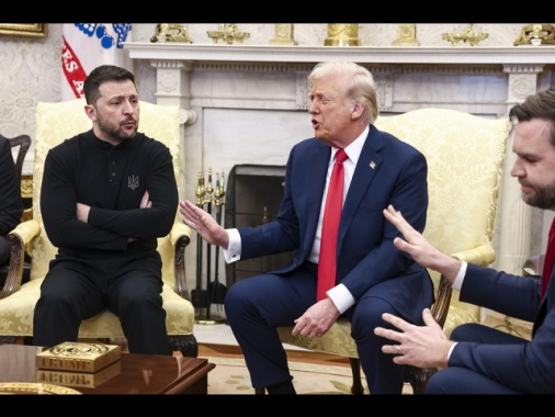 Trump, 'Zelensky deve raggiungere accordo, Putin è pronto'