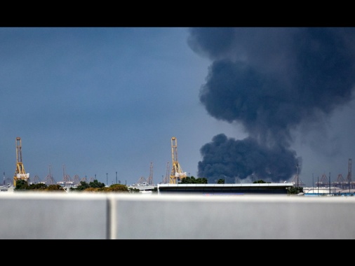 Una persona uccisa a Dubai dai detriti di un'intercettazione aerea