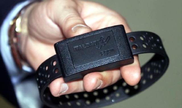 Violenza sulle donne, 11 braccialetti elettronici