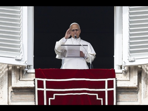 Il Papa, 'costernato per notizie da Medio Oriente, tacciano le armi'