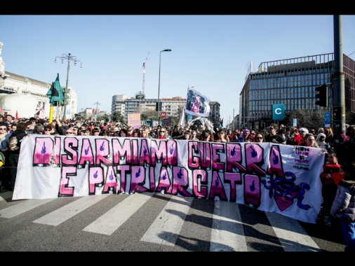 Il grido delle donne in piazza, 'Stop a guerra e patriarcato'