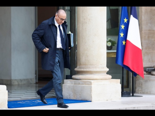 Parigi, pronti ad aprire le nostre riserve strategiche di petrolio