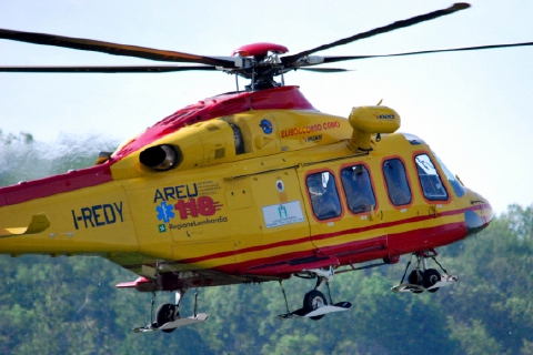 Cade da un ponteggio al Jrc di Ispra, grave 48enne