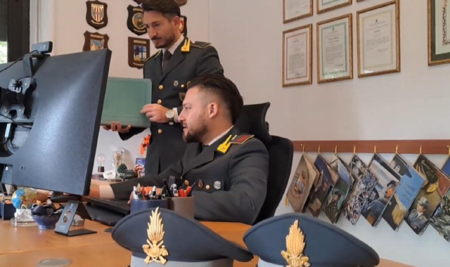 Le Fiamme gialle svolgono attività di contrasto all’abusivismo commerciale e alle forme di economia sommersa