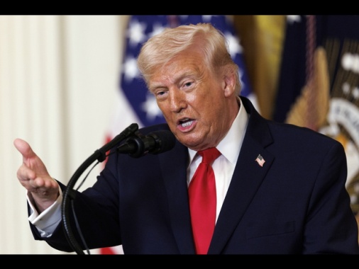 Trump, 'ho dato ordine di raid aerei sull'isola iraniana di Kharg'