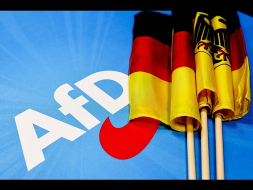 Inchiesta Dpa, 'chat interne dimostrano alleanza Ppe-AfD a Bruxelles'