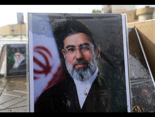 Araghchi, 'Mojtaba Khamenei sta bene e governa l'Iran'